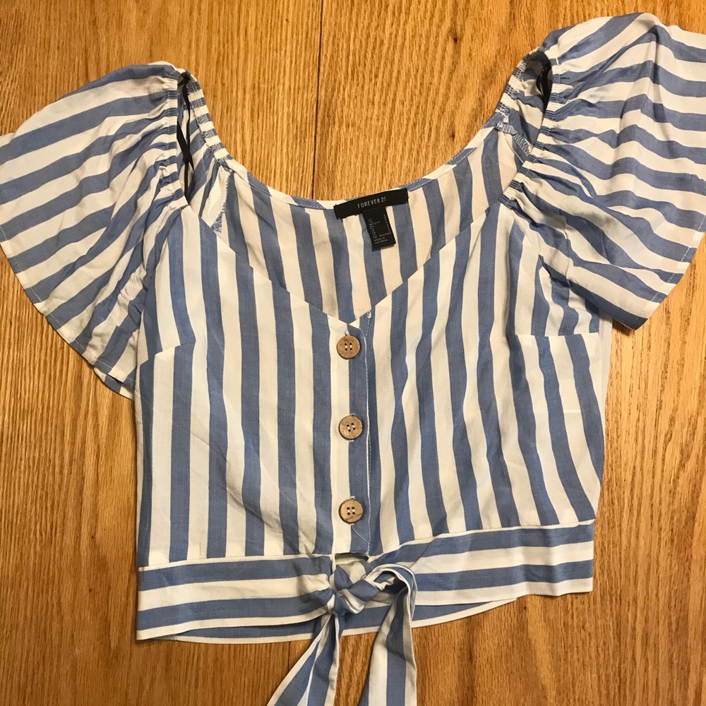 Crop top
